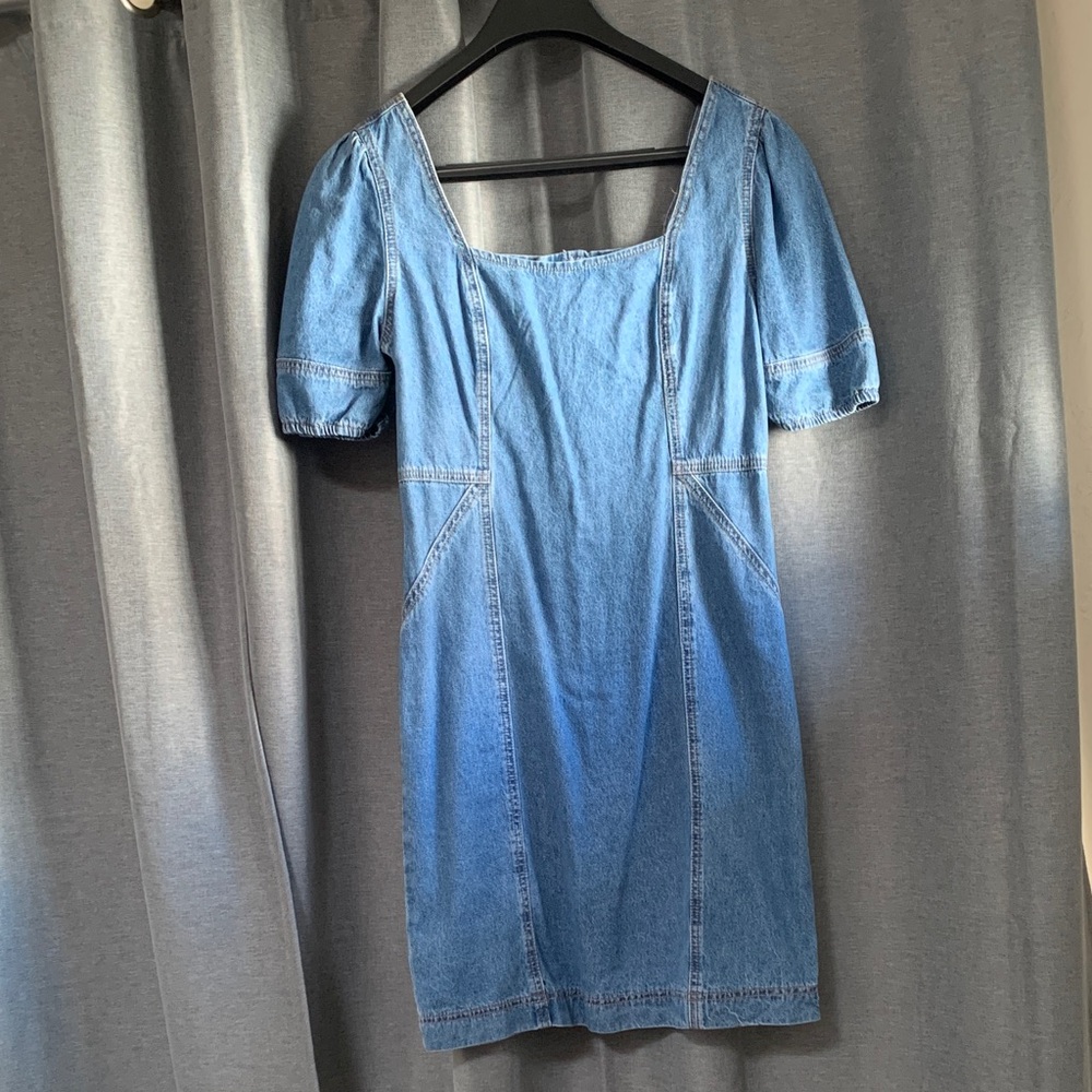 NWOT Joie puff-sleeved denim dress